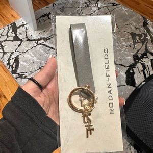 Rodan and Fields keychain ring